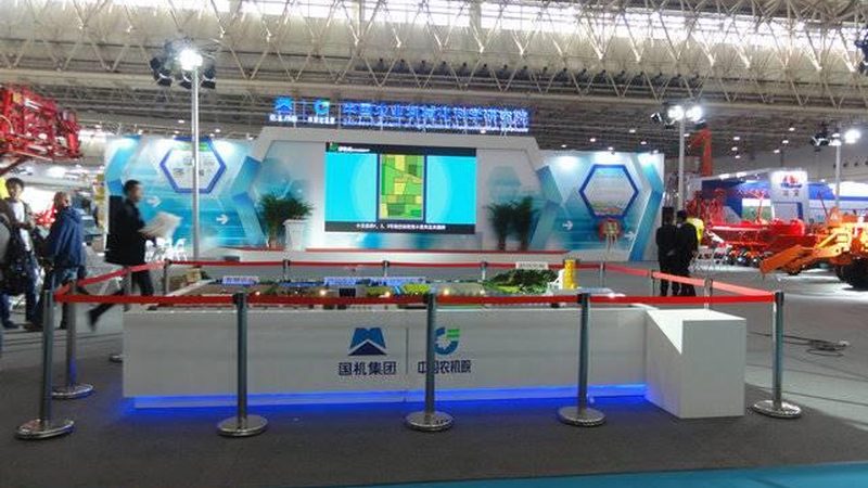 创意构思：创意构思是广告创意策划的核心环节。可以从以下几个方面入手：